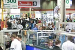 Showfloor-Party-Web-16.jpg