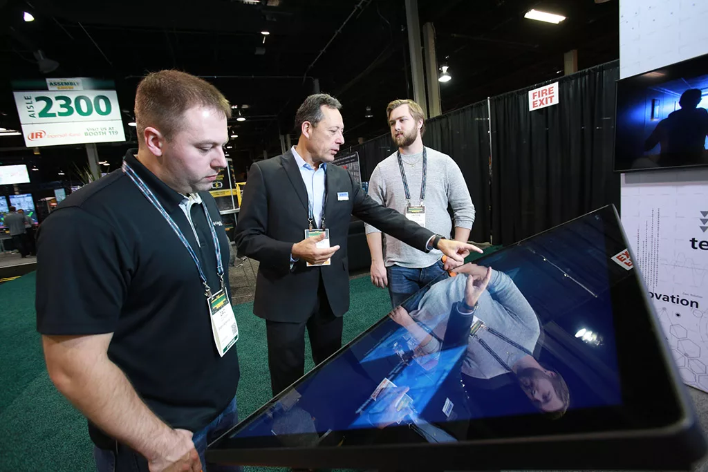 Showfloor-Web-144.jpg