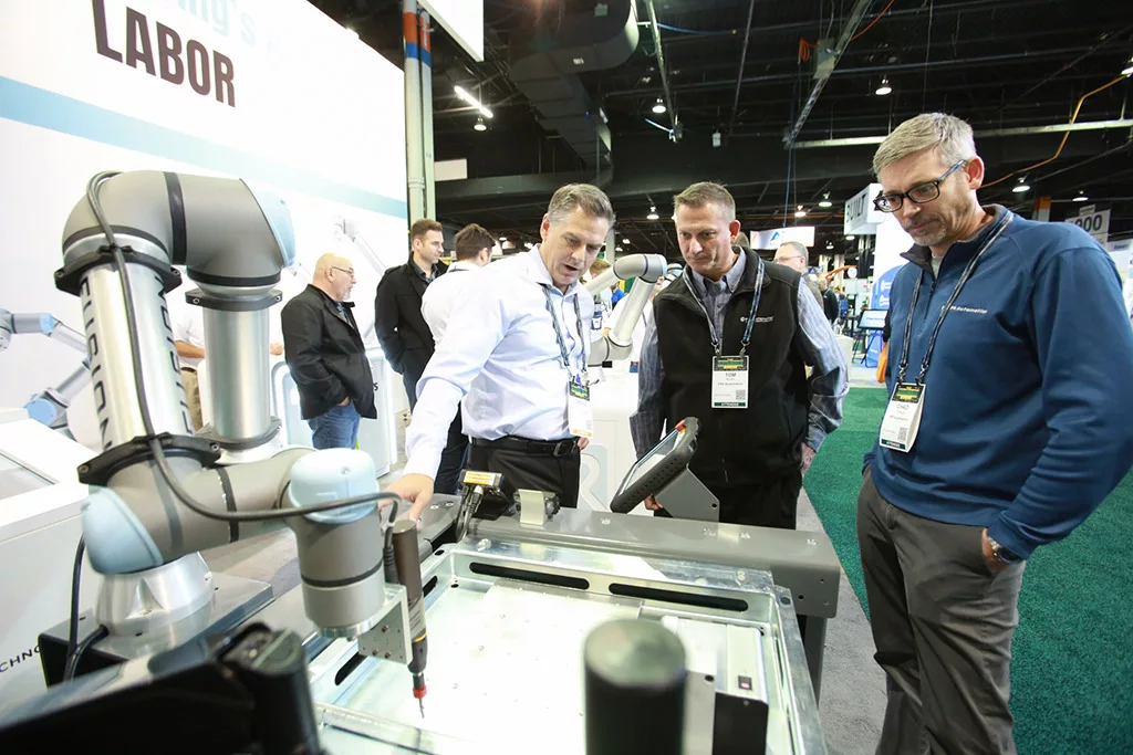 Showfloor-Web-66.jpg