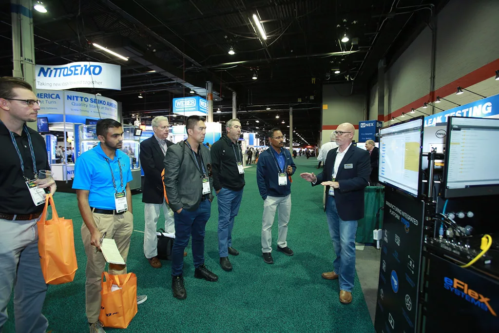 Showfloor-tour-Web-12.jpg