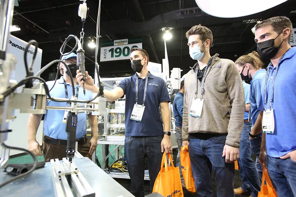 Showfloor-Web-130.jpg