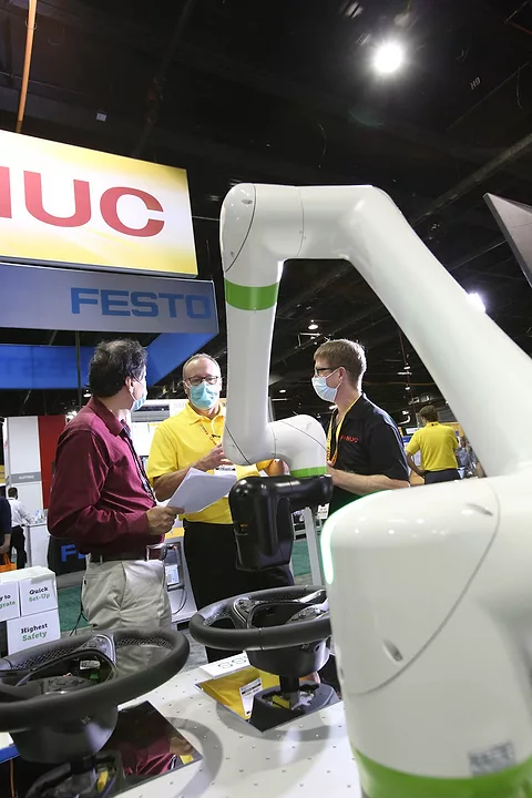 Showfloor-Web-77.jpg