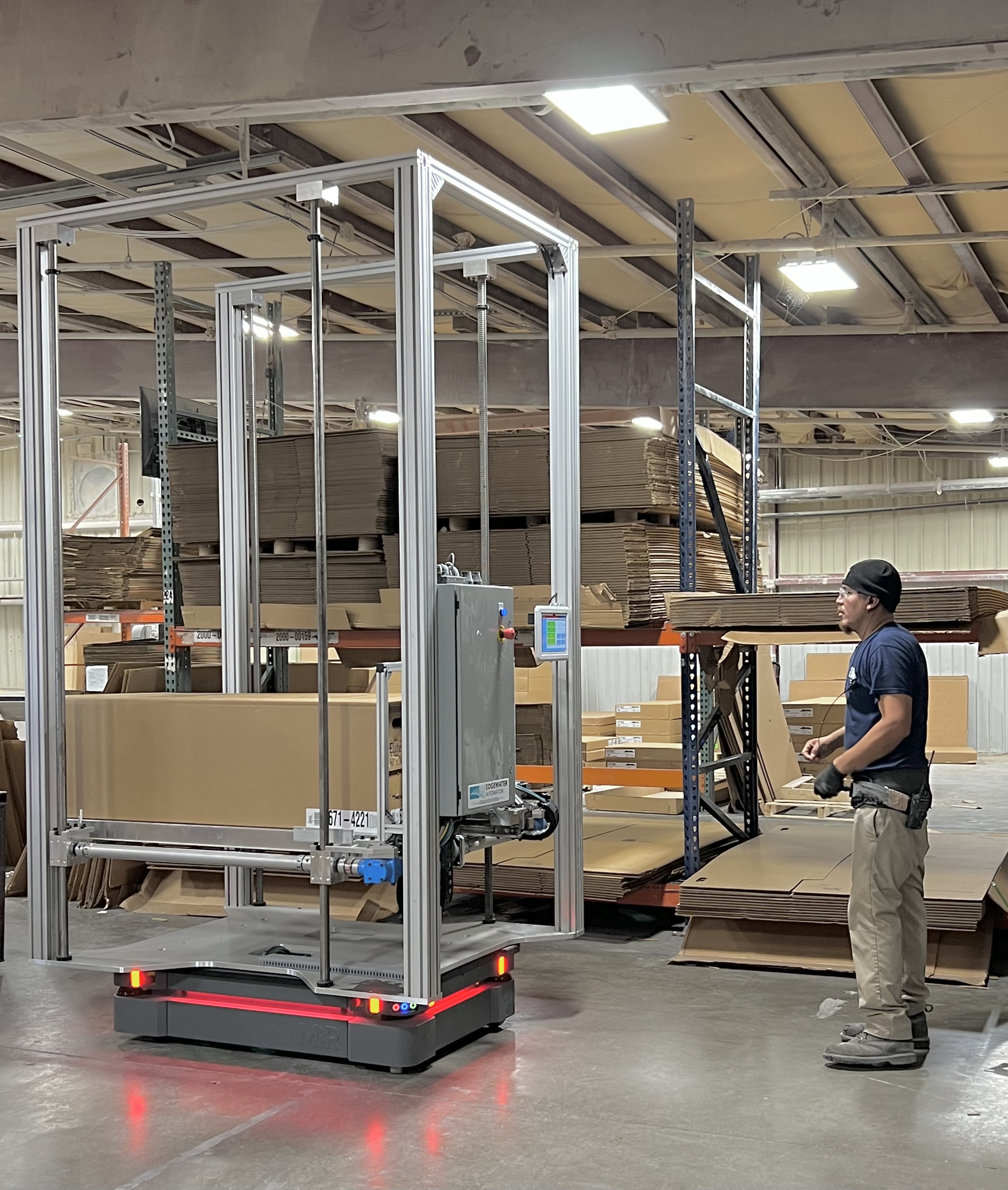 for_assembly_show_product_showcase_2022_edgewater_automation_mir_mobile_robot_1 (1).jpg