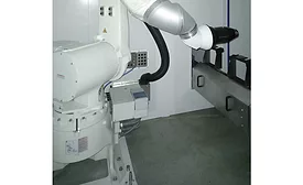painting robot at Valeo