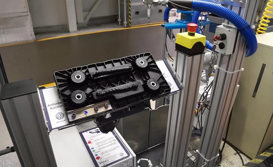 igus robot at Volkswagen 2