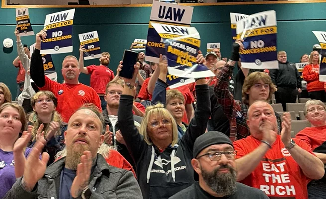 uaw members.jpg UAW Members End Strike at American Axle Plant