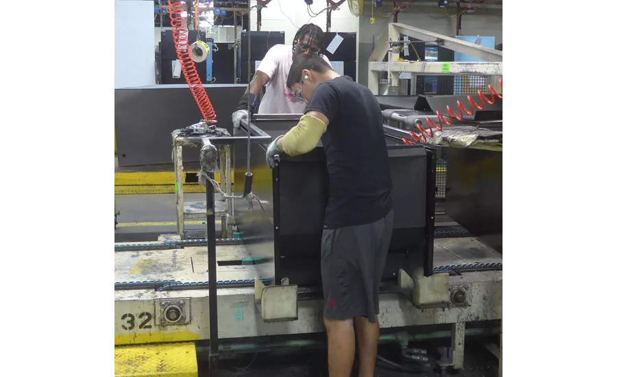 Refrigerator Production Heats Up at GE Appliances