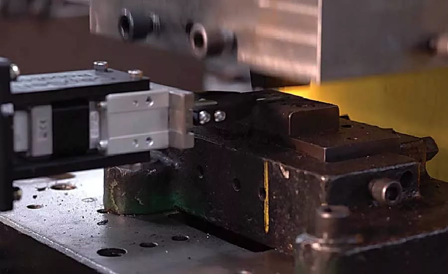 Wire Maker Gets Hooked on Robotic Bin Picking