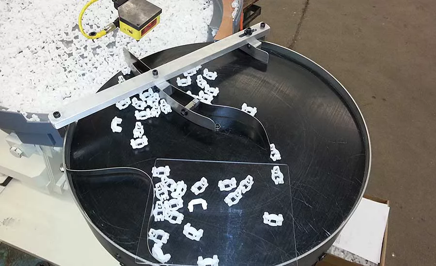 We Fed It: Flex Feeder Handles Plastic Clips