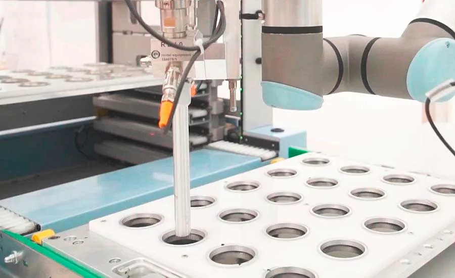 Potting Head Provides More-Precise Dispensing