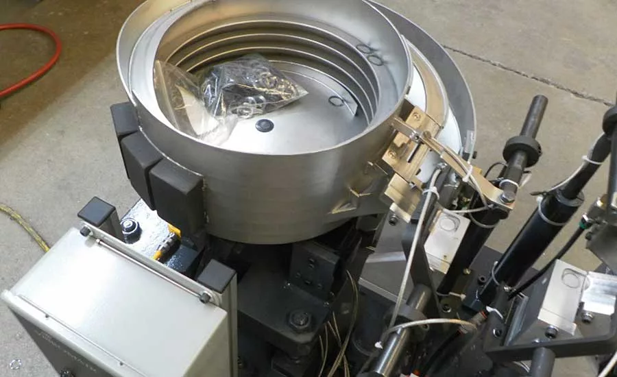 Bowl Feeds Wave Washers Without Tangling