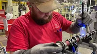 inspecting a camshaft for defects