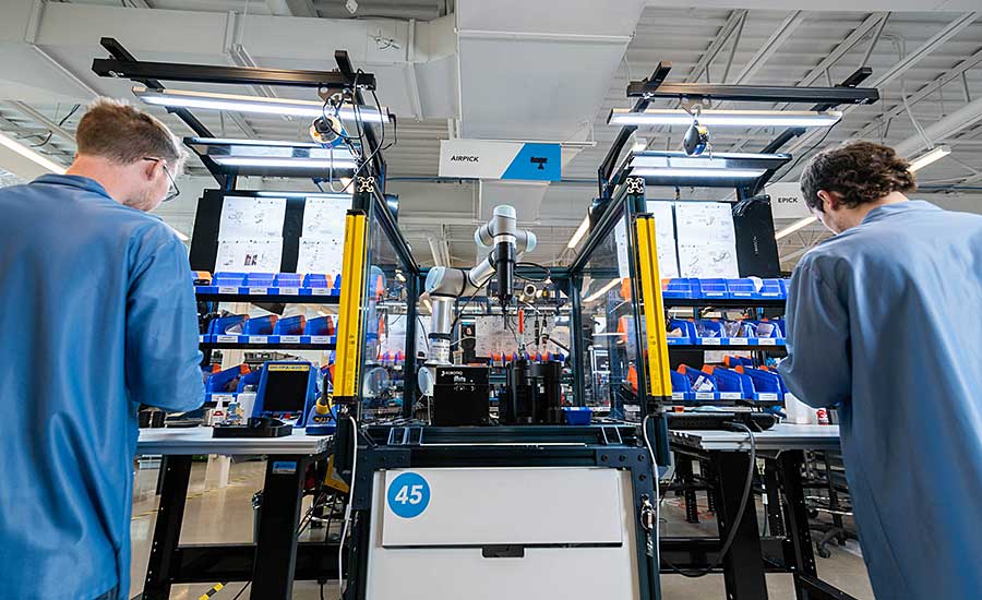 Cobots enable humans and machines to work in close proximity on assembly lines. Photo courtesy Robotiq Inc.