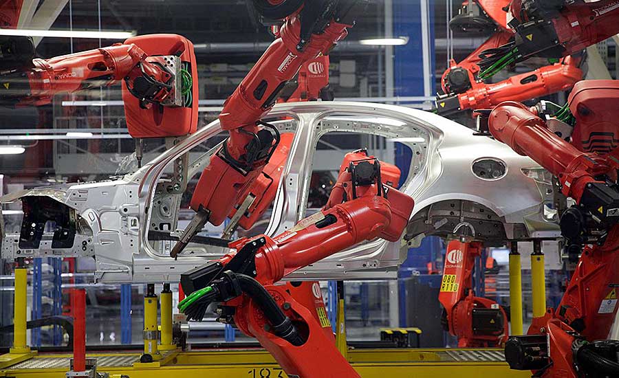 The new system features 468 welding robots, of which 148 are new and 320 came from existing lines. Photo courtesy Alfa Romeo