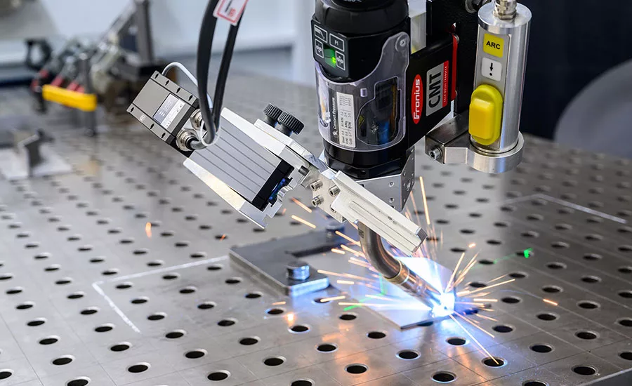 smart seam-tracking technology
