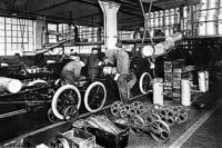 Moving assembly line Henry Ford