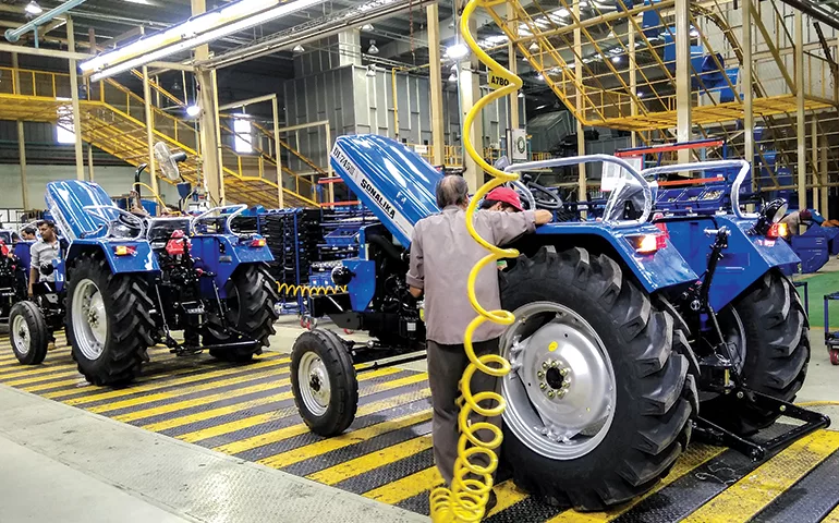 Universal Tractors 10-23
