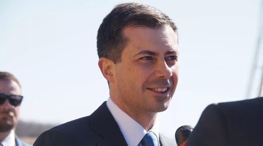 Pete Buttigieg Visits Kansas.jpg