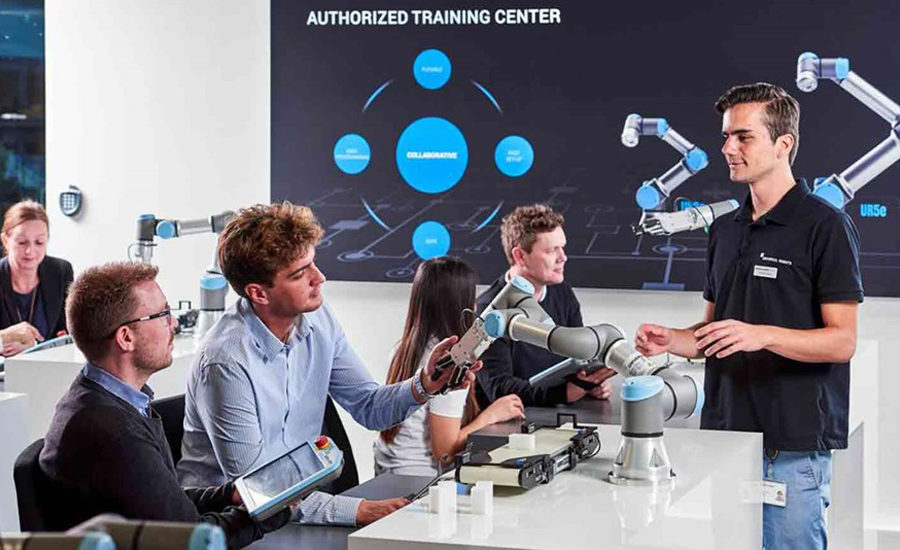 forbi Chaiselong belastning Universal Robots Launches First Accredited Training Program for Users of  Cobots | 2021-02-08 | ASSEMBLY