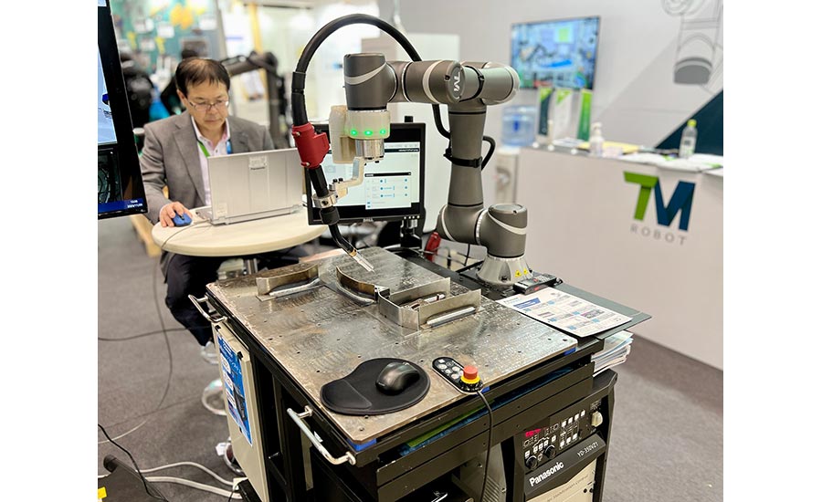 Uchimura Robotics' TM25S collaborative robot