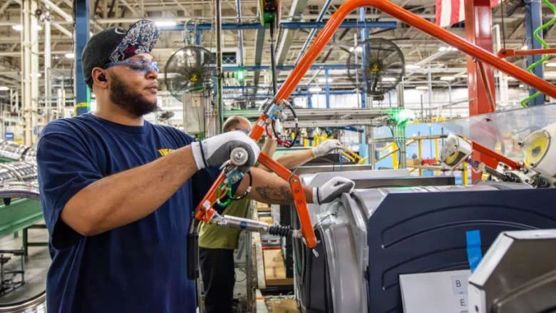 GE Appliances worker