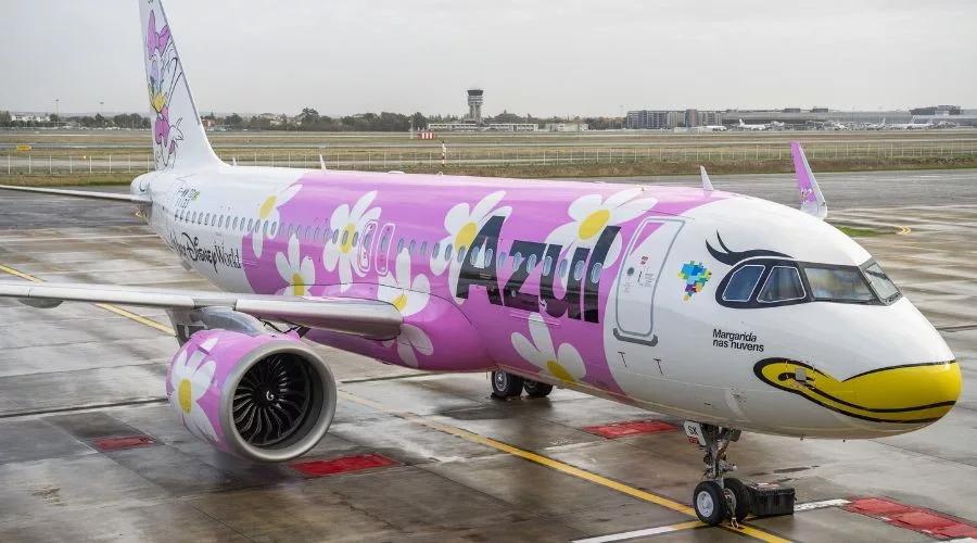 A320neo-Azul-Daisy-Duck