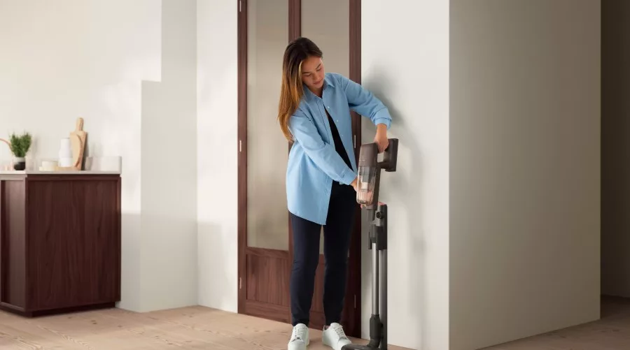 Electrolux-Ultimate700-recycled-vacuum.jpg
