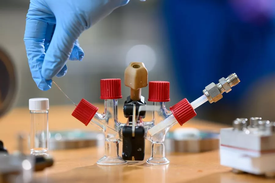MIT engineers have developed a fuel cell that uses liquid sodium. Photo courtesy Massachusetts Institute of Technology