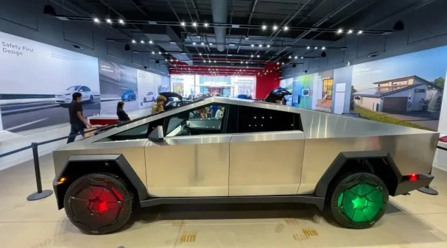 Tesla Cybertruck.jpg
