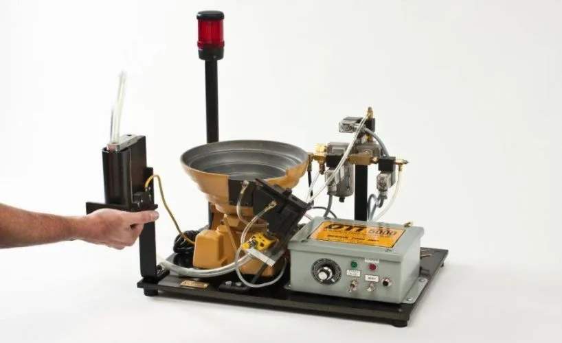 DTI 1000 Screw or Nut Dispenser