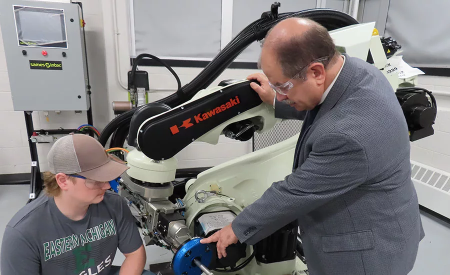 hands-on training for adhesive dispensing engineers