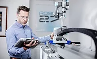 Movotrak cobot transfer unit