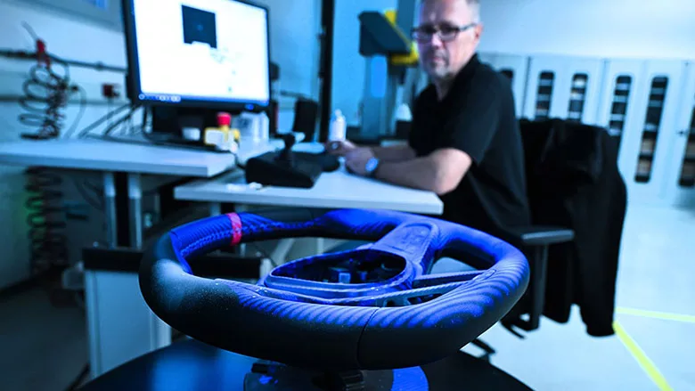 testing a steering wheel