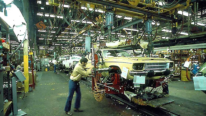 Dodge Darts and Plymouth Satellites being assembled in Windsor in the early 1970s