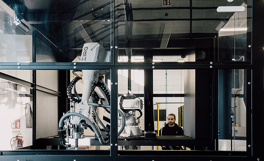 automated equipment disassembles disused electronic devices
